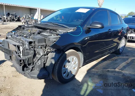 2020 Kia Rio Lx z USA, uszkodzony, nr VIN 3KPA24AD2LE312937